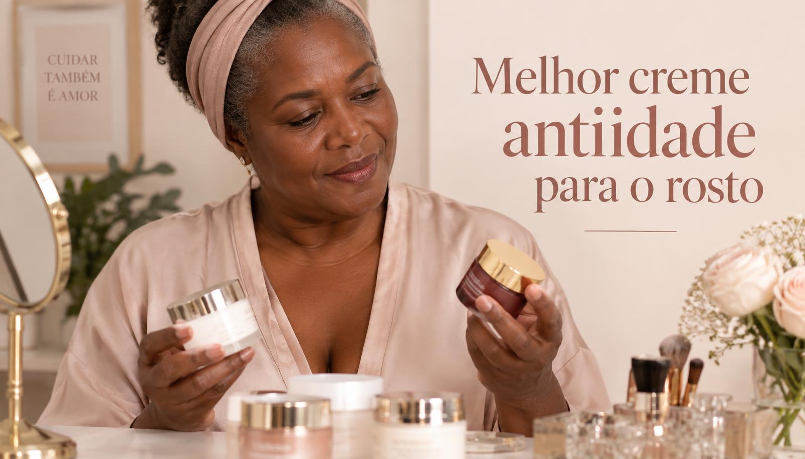 Mulher negra de 50 anos comparando potes para escolher o melhor creme antiidade para o rosto